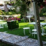 thảm cỏ nhân tạo trang tri quan cafe